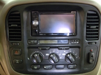 Установка Автомагнитола Pioneer AVIC-F900BT в Toyota Land Cruiser 100